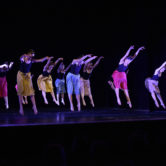 CHÓROS - SAGGIO FINALE


"TRITTICO"

"Le Quattro Stagioni"

"Incursioni Contemporanee"

Suite da "Lo Schiaccianoci"


Dance School:
Chóros

Teachers:
Marcella Azzali • Direzione Artistica, Danza Classica
Laura Merli • Propedeutica, Danza Classica
Alessandro Calvani • Repertorio, Passo a Due
Brenno Simonetti • Danza di Carattere
Andrea Colli • Danza Contemporanea
Camilla Peretti • Danza Contemporanea

Staff:
Erminio Cella • Pianoforte
Helge Diekmann • Amministrazione
Anna Scauro Segreteria


Location:
Teatro Comunale Carlo Rossi
Piazza del Popolo, 15
26841 Casalpusterlengo (LO)