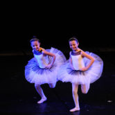 CHÓROS - SAGGIO FINALE


"TRITTICO"

"Le Quattro Stagioni"

"Incursioni Contemporanee"

Suite da "Lo Schiaccianoci"


Dance School:
Chóros

Teachers:
Marcella Azzali • Direzione Artistica, Danza Classica
Laura Merli • Propedeutica, Danza Classica
Alessandro Calvani • Repertorio, Passo a Due
Brenno Simonetti • Danza di Carattere
Andrea Colli • Danza Contemporanea
Camilla Peretti • Danza Contemporanea

Staff:
Erminio Cella • Pianoforte
Helge Diekmann • Amministrazione
Anna Scauro Segreteria


Location:
Teatro Comunale Carlo Rossi
Piazza del Popolo, 15
26841 Casalpusterlengo (LO)
