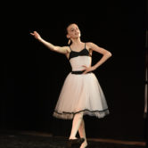 CHÓROS - SAGGIO FINALE


"TRITTICO"

"Le Quattro Stagioni"

"Incursioni Contemporanee"

Suite da "Lo Schiaccianoci"


Dance School:
Chóros

Teachers:
Marcella Azzali • Direzione Artistica, Danza Classica
Laura Merli • Propedeutica, Danza Classica
Alessandro Calvani • Repertorio, Passo a Due
Brenno Simonetti • Danza di Carattere
Andrea Colli • Danza Contemporanea
Camilla Peretti • Danza Contemporanea

Staff:
Erminio Cella • Pianoforte
Helge Diekmann • Amministrazione
Anna Scauro Segreteria


Location:
Teatro Comunale Carlo Rossi
Piazza del Popolo, 15
26841 Casalpusterlengo (LO)