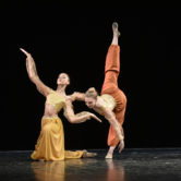 CHÓROS - SAGGIO FINALE


"TRITTICO"

"Le Quattro Stagioni"

"Incursioni Contemporanee"

Suite da "Lo Schiaccianoci"


Dance School:
Chóros

Teachers:
Marcella Azzali • Direzione Artistica, Danza Classica
Laura Merli • Propedeutica, Danza Classica
Alessandro Calvani • Repertorio, Passo a Due
Brenno Simonetti • Danza di Carattere
Andrea Colli • Danza Contemporanea
Camilla Peretti • Danza Contemporanea

Staff:
Erminio Cella • Pianoforte
Helge Diekmann • Amministrazione
Anna Scauro Segreteria


Location:
Teatro Comunale Carlo Rossi
Piazza del Popolo, 15
26841 Casalpusterlengo (LO)